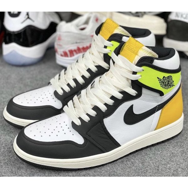 エアジョーダン1 ハイ OG ボルトゴールド NIKE AIR JORDAN 1 HIGH OG VOLT GOLD 正規品 全国送料無料_2