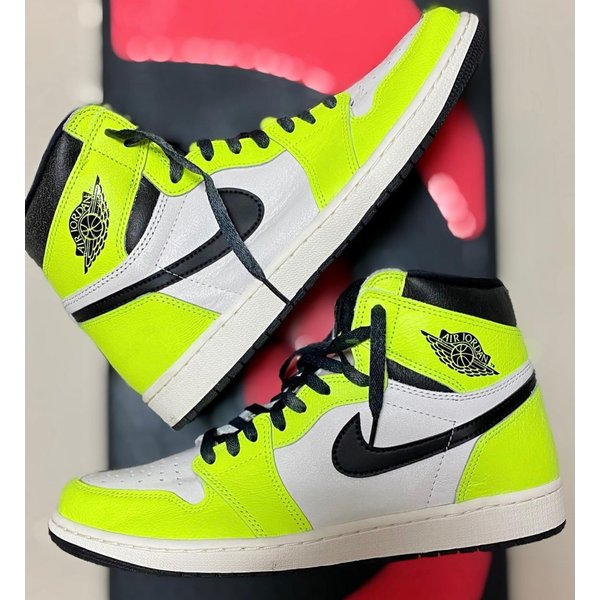 エアジョーダン 1 ハイ OG ボルト ヴィジョネア Nike Air Jordan 1 High OG Volt Visionaire 正規品 全国送料無料_2