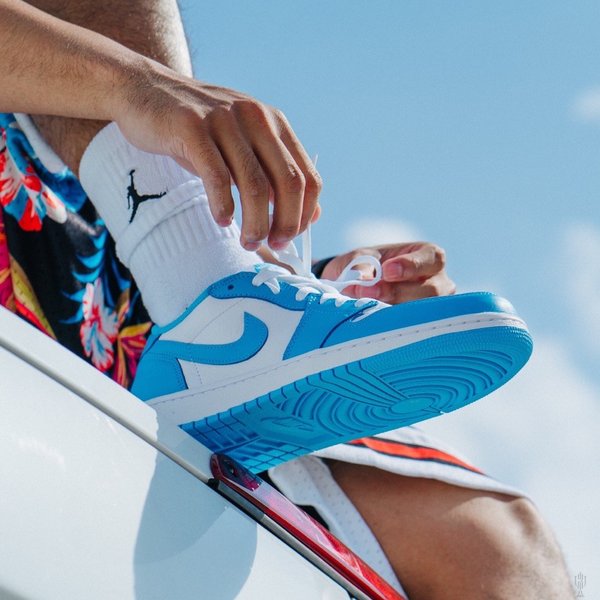 SB エアジョーダン1 ロー NIKE SB AIR JORDAN 1 LOW UNC ナイキ 正規品 送料込_1