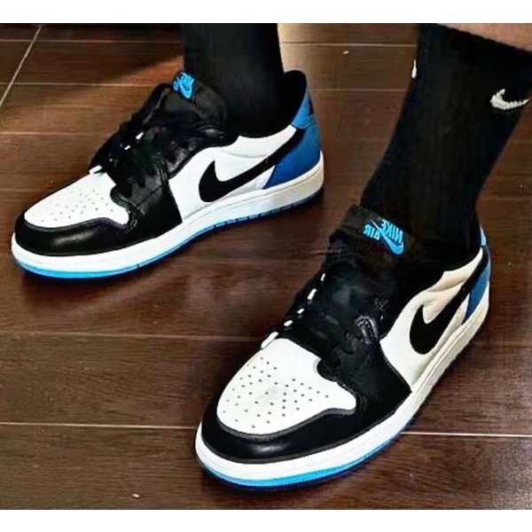 NIKE エアジョーダン1 ロー OG パウダーブルー aj1 low UNC - スニーカー