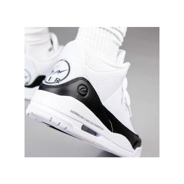 ナイキ エアジョーダン３　フラグメント　ホワイト 楽天市場】NIKE ナイキ FRAGMENT DESIGN X AIR JORDAN 3 RETRO