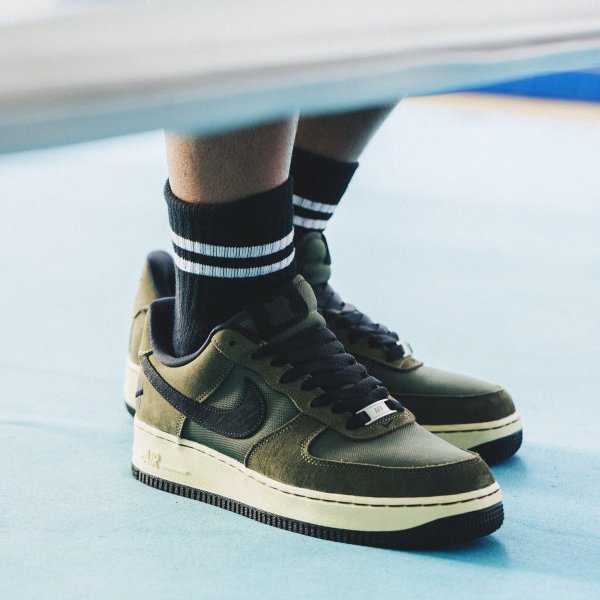 アンディフィーテッド×ナイキ エアフォース1 UNDEFEATED×NIKE AIR FORCE 1 正規品 全国送料無料
