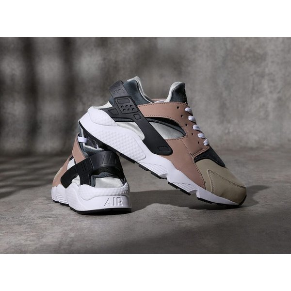 エア ハラチ エスケープ ビスク ストームグレー NIKE AIR HUARACHE ESCAPE BISQUE STORM GREY 正規品 全国送料無料