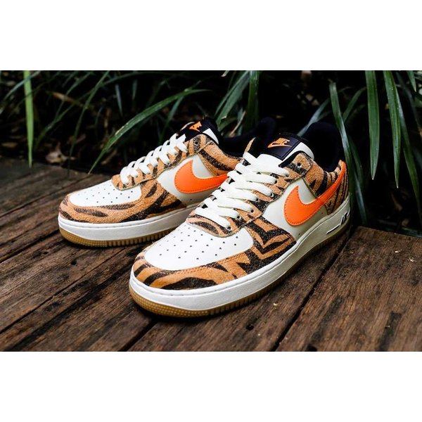 健康・医学 NIKE AIR FORCE 1 LOW \"ORANGE ZEBRA ◇大人気◇NIKE AIR FORCE 1 LOW ORANGE ZEBRA◇送料無料◇ (Nike