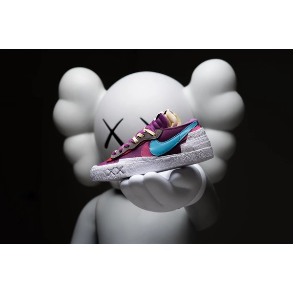 カウズ×サカイ×ナイキ ブレーザー ロー パープルダスク KAWS×sacai