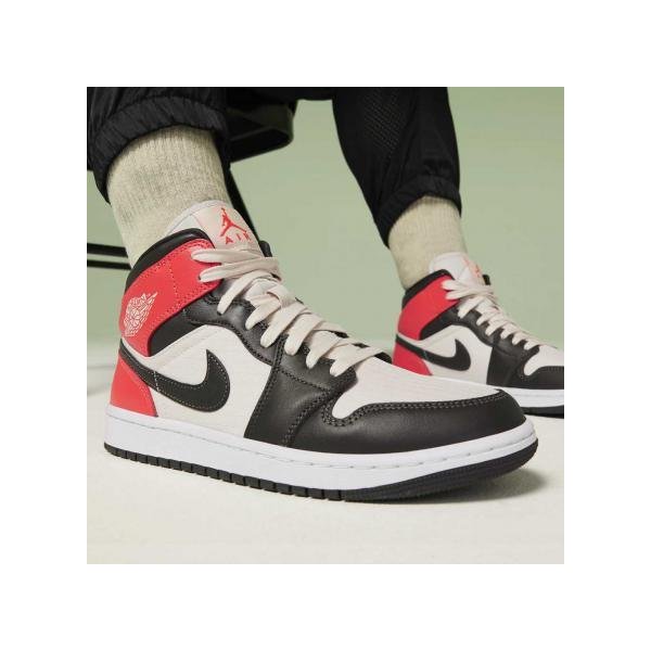 ウィメンズ エアジョーダン 1 ミッド ライト オレウッド ブラウン Nike WMNS Air Jordan 1 Mid Light Orewood Brown 正規品 全国送料無料