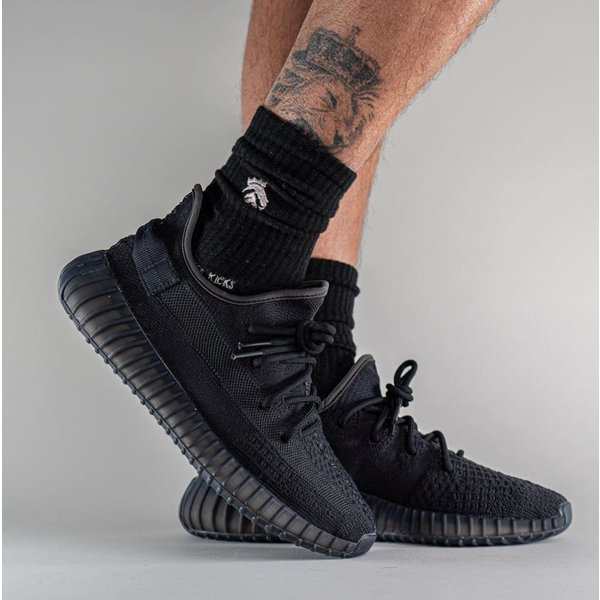 イージー ブースト 350 V2 オニキス adidas YEEZY Boost 350 V2 Onyx 正規品 全国送料無料