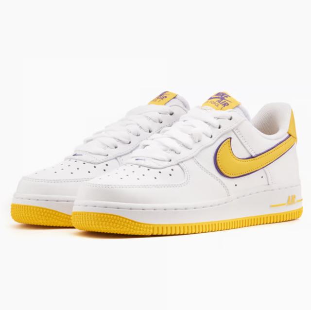 Kobe Bryant × Nike Air Force 1 Low Retro QS Varsity Maize and Varsity Purple コービーブライアント × エアフォース1 ロー レトロ QS バーシティメイズ アンド バーシティパープル_1