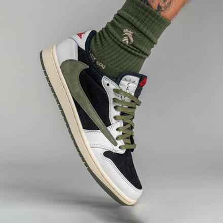 トラヴィス・スコット × ナイキ ウィメンズ エアジョーダン1 ロー OG ミディアム オリーブ Travis Scott × Nike WMNS  Air Jordan 1 Low｜au PAY マーケット