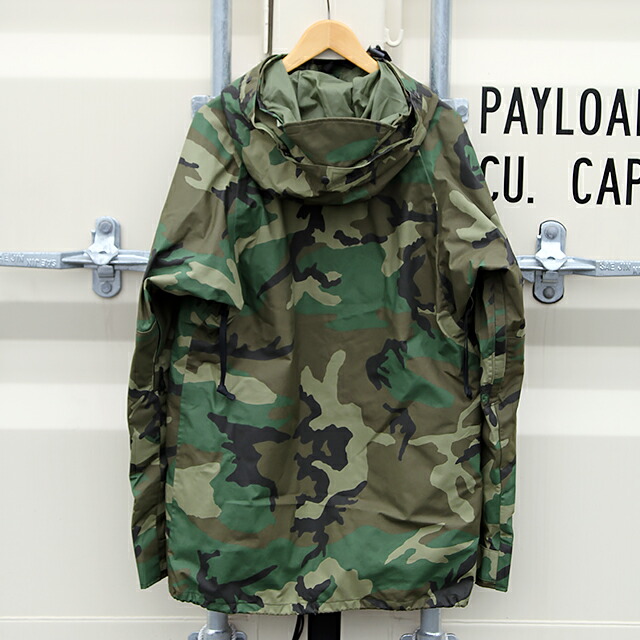 「90’s DEADSTOCK U.S.ARMY ECWCS GORE-TEX PARKA GEN1 WOODLAND」VINTAGE COLD WEATHER PARKA MEDIUM/LARGE 92年納品 デッドストック ゴアテックス ウッドランド カモ ジャケット 迷彩 グリーン アメリカ軍 米軍実物新品 放出品 メンズ アウター アウトドア