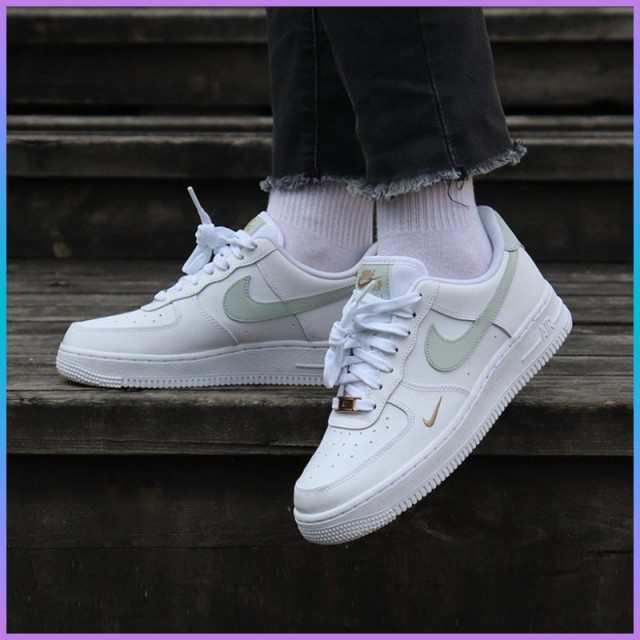 送料無料 ナイキ スニーカー レディース NIKE 新品 WMNS AIR FORCE 1