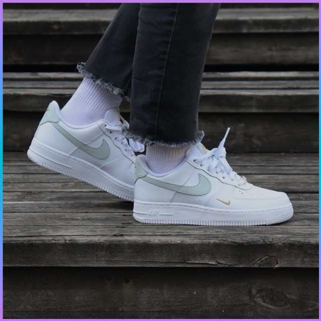 送料無料 ナイキ スニーカー レディース NIKE 新品 WMNS AIR FORCE 1