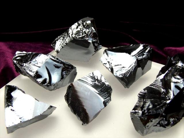 テラヘルツ鉱石 原石 約200g-250g 1個売り つやつや光沢 話題の 高純度