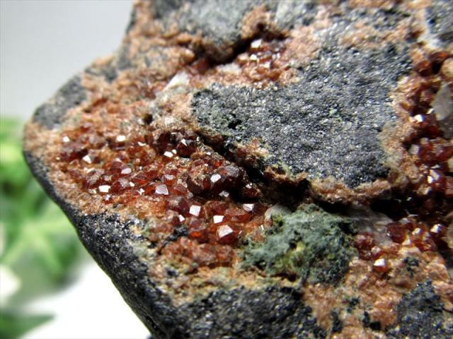 鉄原石 隕石 鉄隕石 アルタイ隕石 原皮付き ナチュラル 原石 重さ約131