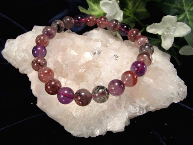 瑞々しいピンクカラー アポフィライト 魚眼石 クラスター原石 最大幅約