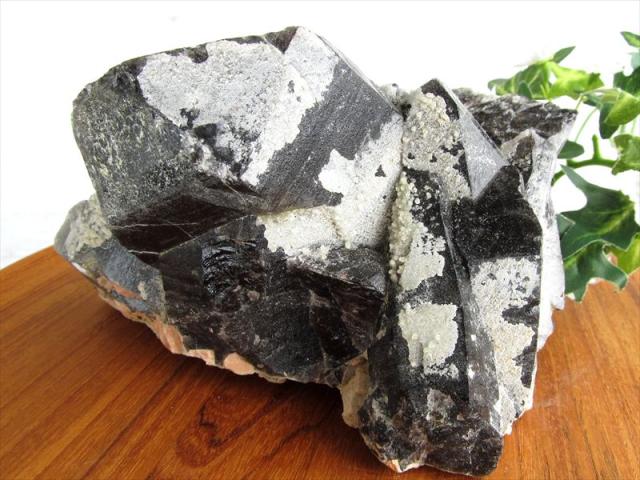 天然の黒光り 天然 黒水晶 モリオン クラスター原石 重さ1281g 最大幅