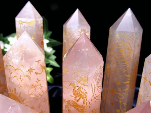 幻想的な模様入り ローズクォーツ ポイント 1個売り 約80g-100g 優しい