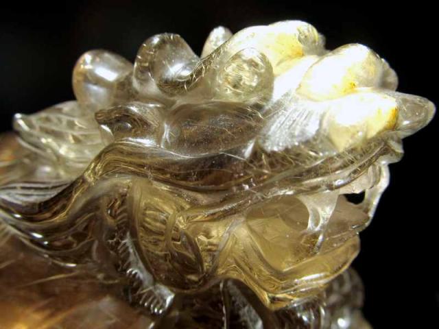 店頭展示中 超透明 ほんのりスモーキー ゴールドルチルクォーツ 龍亀