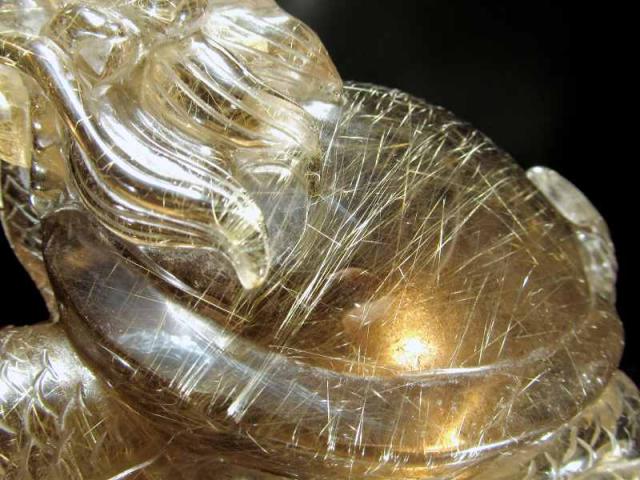 店頭展示中 超透明 ほんのりスモーキー ゴールドルチルクォーツ 龍亀