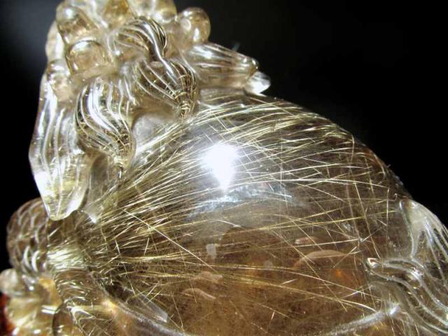 店頭展示中 超透明 ほんのりスモーキー ゴールドルチルクォーツ 龍亀