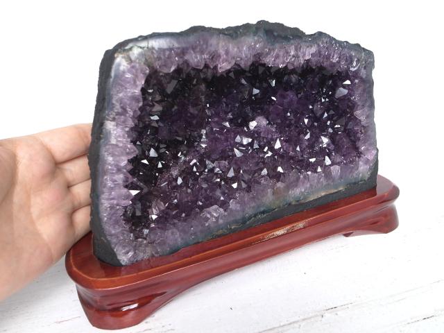 店頭展示中 トップグレード！ アメジストドーム 専用台座付き 高さ16cm