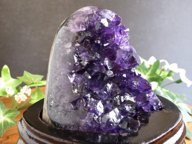 5A アメジスト クラスター スタンドタイプ 台座込みの高さ105mm 重さ
