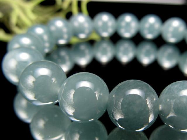 世界三大翡翠産地 グアテマラ産 4A ジェイド 翡翠 ブレスレット 10mm×19珠 良好品質 稀少色 青緑翡翠 艶やかな質感×鮮やか発色タイプ 古代より親しまれてきた奇跡の石 グアテマラ産 パワーストーン 天然石 ngt_6