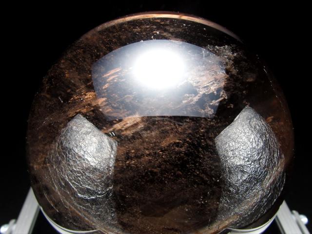 特大サイズ 虹入り 虹入り スモーキークォーツ 丸玉 台座付き 直径110mm 重さ1442g 魔除け・厄除けのお守りに 茶水晶 レインボーたっぷり 一点物 ブラジル産 パワーストーン 天然石_6