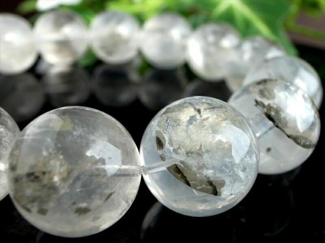 店頭展示中 4A マーカサイトインクォーツ 白鉄鉱入り水晶 ブレスレット 16.5mm-17mm×14珠 未来を切り開いていけるサポートストーン 水晶内で生き続ける輝き1点物 ブラジル産 パワーストーン 天然石 ss-50_1