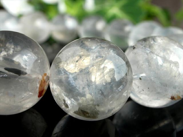 店頭展示中 4A マーカサイトインクォーツ 白鉄鉱入り水晶 ブレスレット 16.5mm-17mm×14珠 未来を切り開いていけるサポートストーン 水晶内で生き続ける輝き1点物 ブラジル産 パワーストーン 天然石 ss-50_3