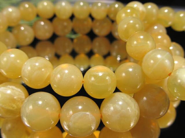 イエローカルサイト ブレスレット10mm-10.5mm×20珠前後 可愛らしいミルキーイエロー 心を元気づけてくれる石 メキシコ産 パワーストーン 天然石