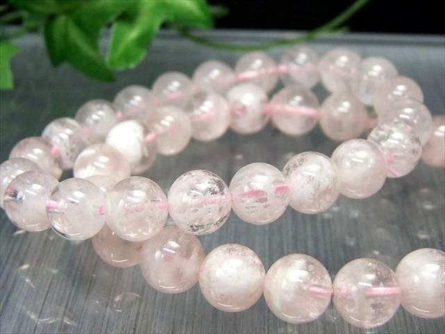 セリサイトインローズクォーツ ブレスレット 9.5mm-10mm×21珠前後 優しいピンクカラー 持ち主の心を癒し内側から美しくしてくれる石 美の女神 マダガスカル産 パワーストーン 天然石