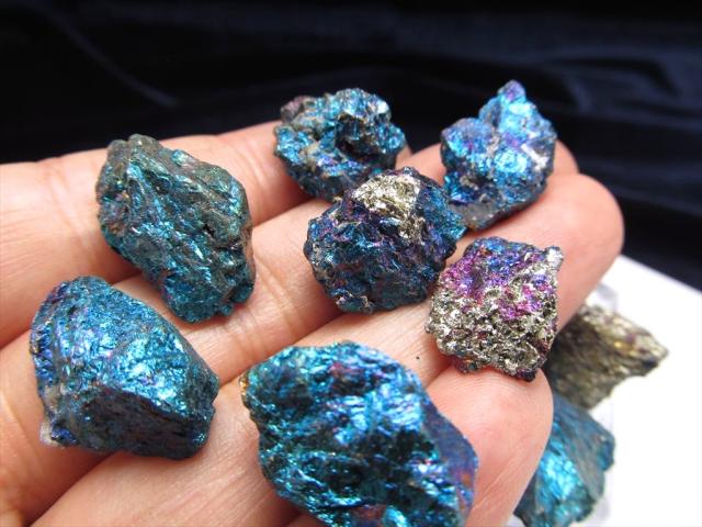 極上玉虫色 チャルコパイライト（黄銅鉱）原石 約100g サイズ約8mm