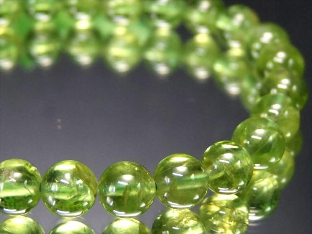 店頭展示中 S級 ペリドット かんらん石 ブレスレット 7mm×26珠 澄み切ったオリーブグリーン 女神ペレの涙 満の石 8月誕生石 一点もの ミャンマー産 パワーストーン 天然石_3