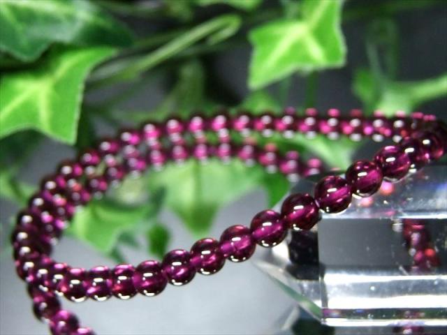 超透明 これぞロードライト S級 ロードライトガーネット ブレスレット 4.5mm-5mm×42珠 真実の愛の石 歴史上最も古い宝石のひとつ 赤紫色の柘榴石 バイヤー厳選 1点もの インド産 パワーストーン 天然石_2