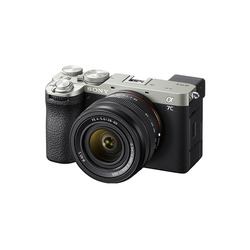 ソニー デジタル一眼カメラα7C II ズームレンズキット シルバー(Eマウント)(ILCE-7CM2L/S) 取り寄せ商品