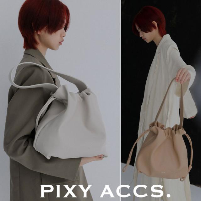 保証付 返品OK  日本正規代理店  2024 PIXY ACCS. ピクシーアックス  GR230010 レディース リッチ ロゴ 巾着 ドローコード ショルダーバッグ ハンドバッグ トートバッグ ビジネス エレガント 通勤通学 レザー 人気 20代 30代 40代 50代 60代 台湾 Lullaby 拉?小包 GRN-RE