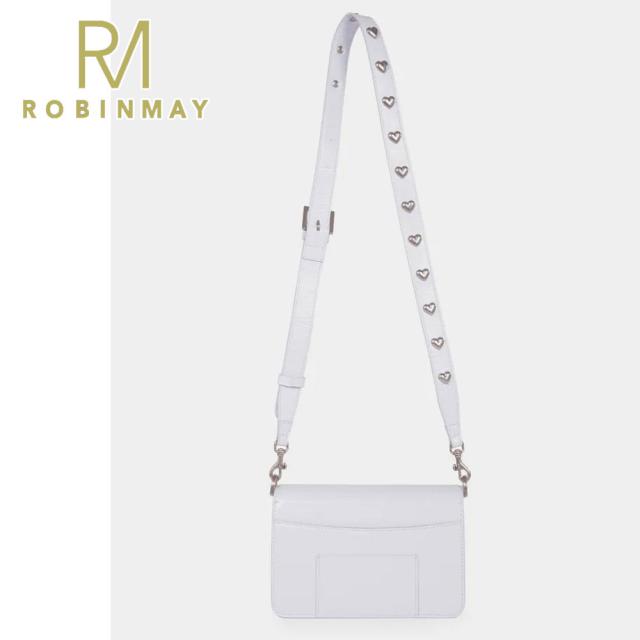 保証付 返品OK  正規品 2024 ROBINMAY ロビンメイ  C373 レディース スクエア ジャガードロゴショルダーバッグ ハートチャーム 春夏秋冬 ビーガンレザー 通勤通学 人気 30代 40代 20代 SDGs サステナブル 台湾 鞄 ナナメ掛け  RMロゴ Love More 斜背包 大人可愛い 大人レトロ