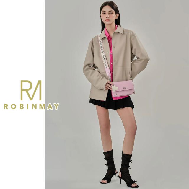 保証付 返品OK  正規品 2024 ROBINMAY ロビンメイ  C373 レディース スクエア ジャガードロゴショルダーバッグ ハートチャーム 春夏秋冬 ビーガンレザー 通勤通学 人気 30代 40代 20代 SDGs サステナブル 台湾 鞄 ナナメ掛け  RMロゴ Love More 斜背包 大人可愛い 大人レトロ