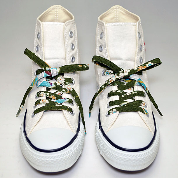 メール便 和柄靴紐ノーマル スニーカー用靴ひも おしゃれな平紐 色柄多数ちりめんメンズレディースクツヒモ 日本製シューレース 色126 の通販はau Pay マーケット 多数商品がメール便対応可 和柄グッズ和の輪 Au Pay マーケット店