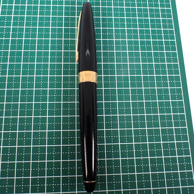 PILOT/パイロット 万年筆 ペン先18K シルバー×ゴールド ネーム刻印有