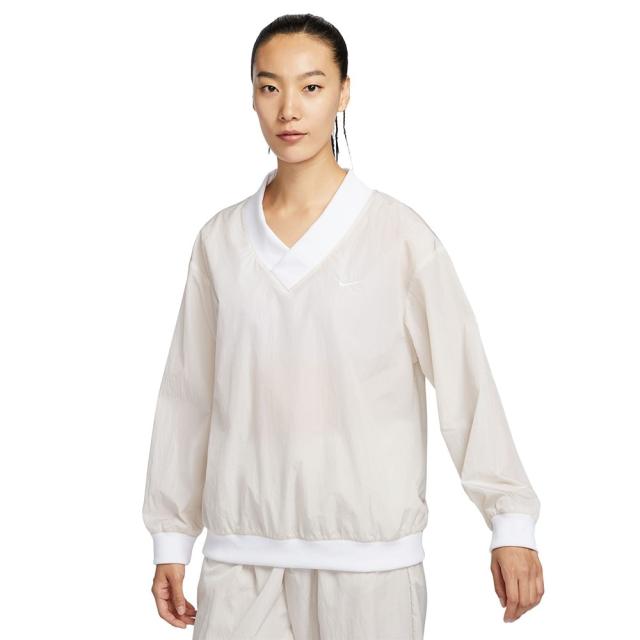 ナイキ ナイキ　ウィメンズ　ＮＳＷ　エ　ッセンシャル　ウーブン　ＵＶ トレーニングウエア Ｌ布帛ウォームＵＳ FV7650-110の通販は 8,135円