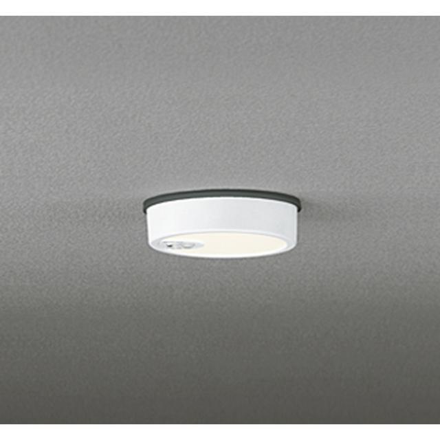 オーデリック OG254534R 軒下用シーリングライト 白熱灯器具60W相当 人感センサーON-OFF型 電球色 オフホワイト 防雨型 ODELIC