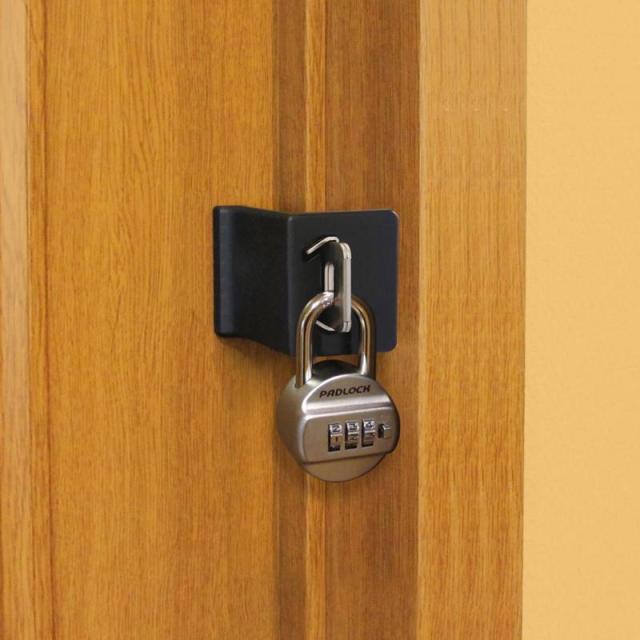 どあロックガード南京錠タイプ 外開きドア用 ノムラテック N-1070 : ノムラテック(Nomuratec) 快適防犯 どあロックガード