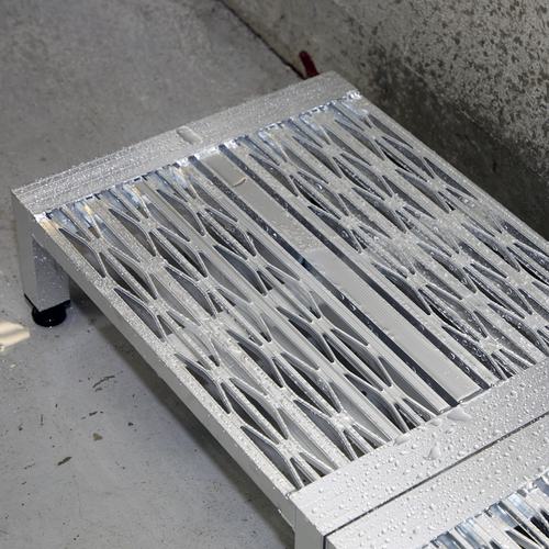 ■TRUSCO 高床式アルミ製ステップ グレーチング仕様 600X600XH190~220〔品番:TFSGH0660AL〕【2579912:0】[店頭受取不可]_2