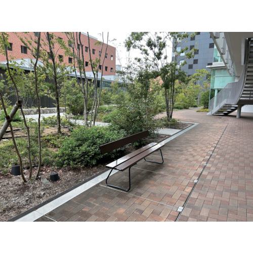 ■コンドル 屋内外用 樹脂ベンチ 背付ECO ブラウン 1500幅〔品番:YB94ZPCBR〕【6085625:0】[店頭受取不可]_1