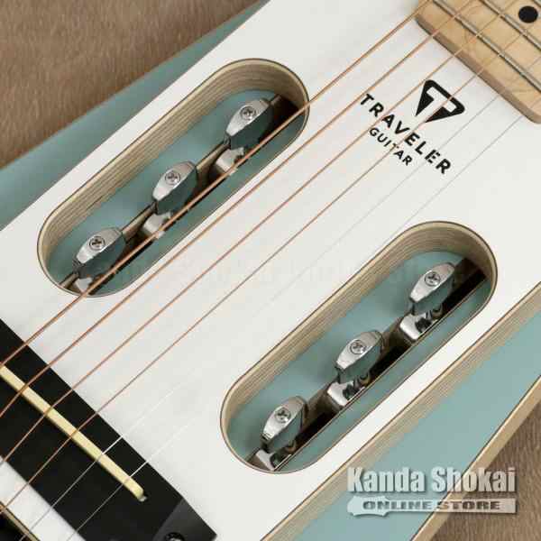 Traveler Guitar ( トラベラーギター ) Ultra-Light EDGE, Blue and