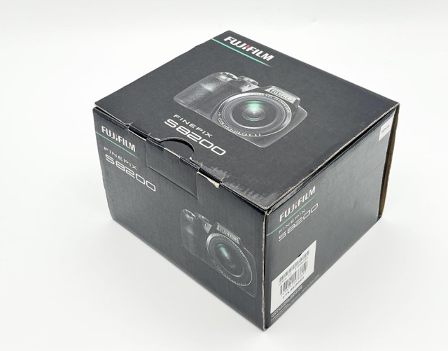 中古 FUJIFILM デジタルカメラ FinePix S8200WH 光学40倍 ホワイト F