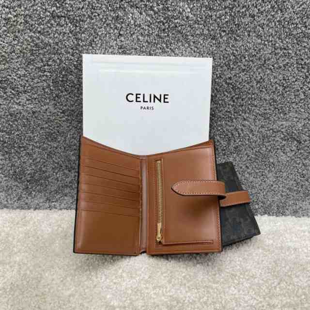 CELINE セリーヌ celine ミディアム タン ストラップウォレット トリオンフキャンバス ラムスキン 財布 レディース 送料無料  ファッシの通販はau PAY マーケット - atstore | au PAY マーケット－通販サイト