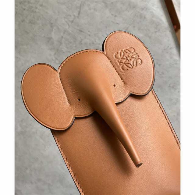 LOEWE ロエベ loewe ショルダーバッグ エレファント ポケット Elephant Pocket カーフスキン ショルダー バッグ レディース  送料無料 202の通販はau PAY マーケット - atstore | au PAY マーケット－通販サイト